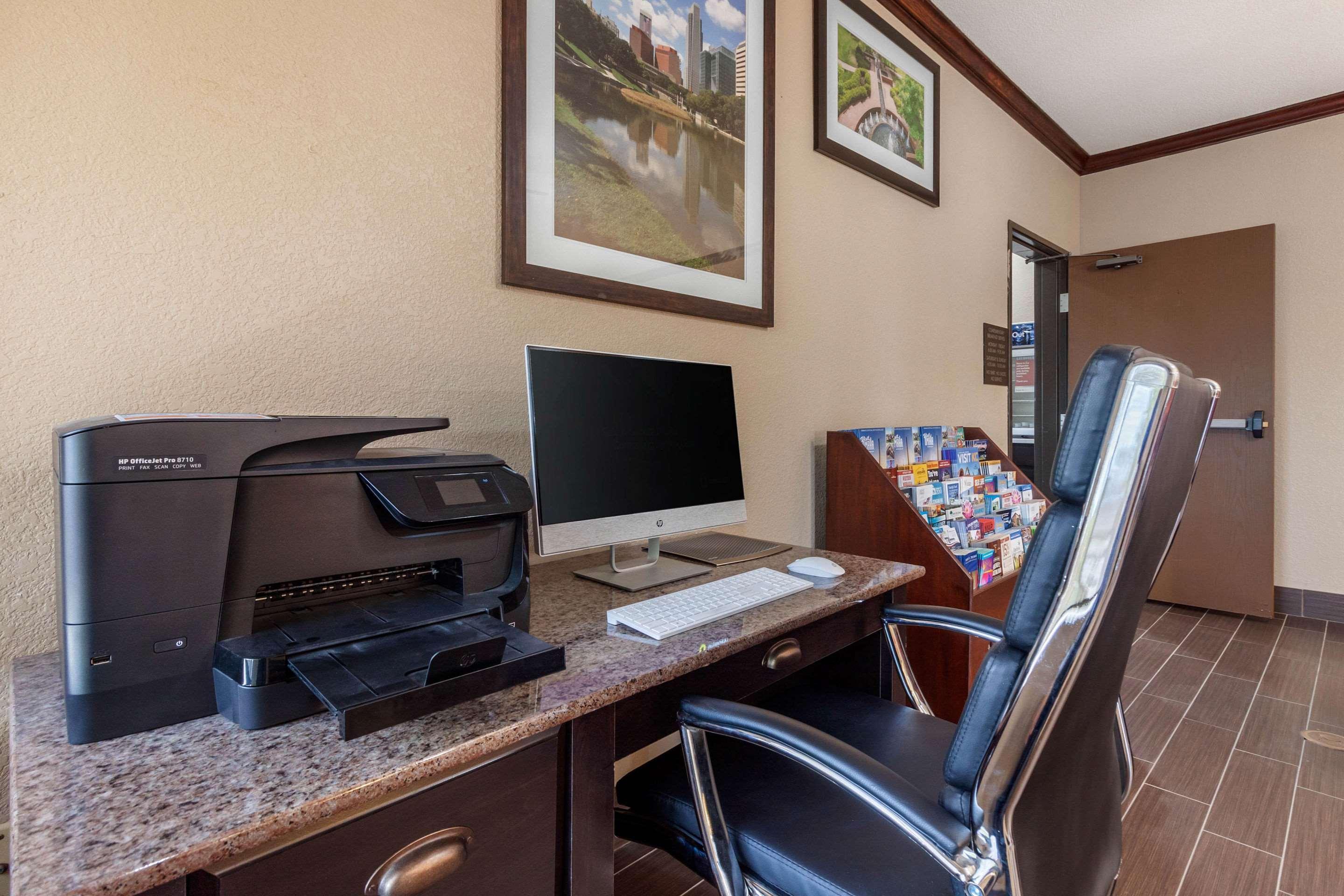 Comfort Suites Omaha East-Консіл-Блафс Екстер'єр фото