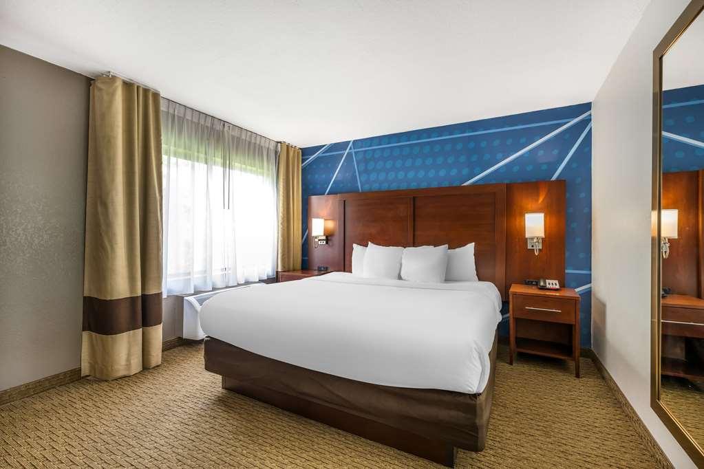 Comfort Suites Omaha East-Консіл-Блафс Номер фото